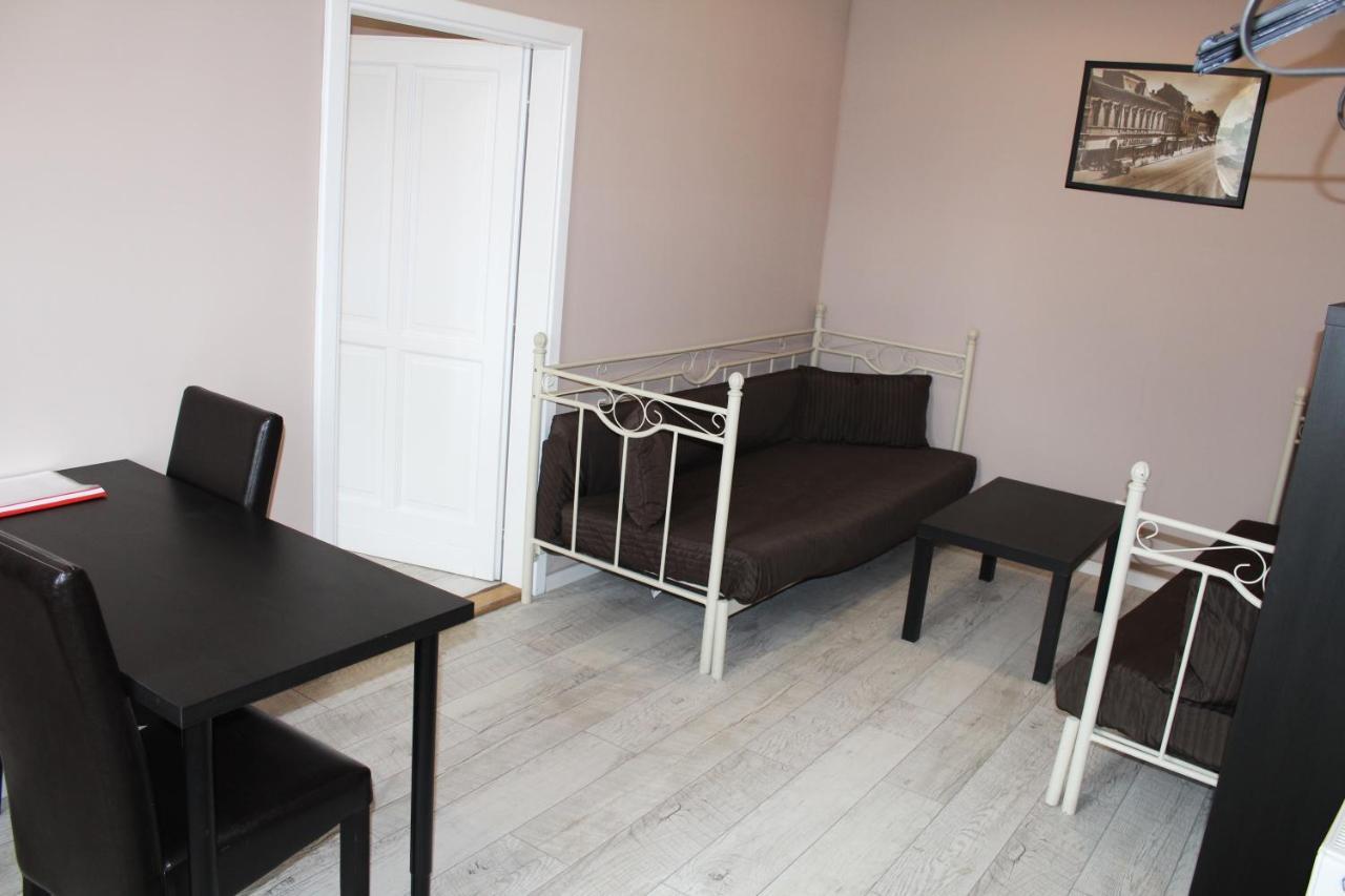 Bed and Breakfast Promenade Panzio à Miskolc Extérieur photo