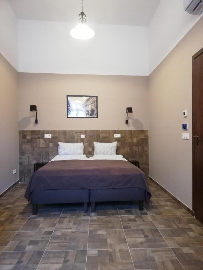 Bed and Breakfast Promenade Panzio à Miskolc Extérieur photo
