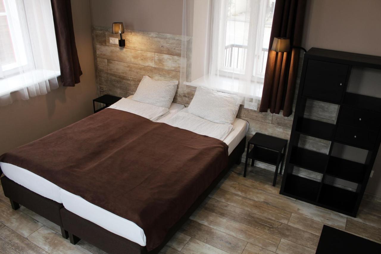 Bed and Breakfast Promenade Panzio à Miskolc Extérieur photo